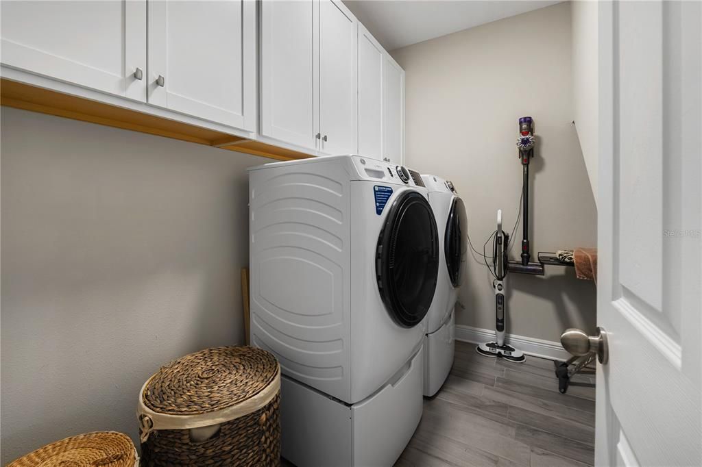 For Sale: $630,000 (5 beds, 4 baths, 3157 Square Feet)