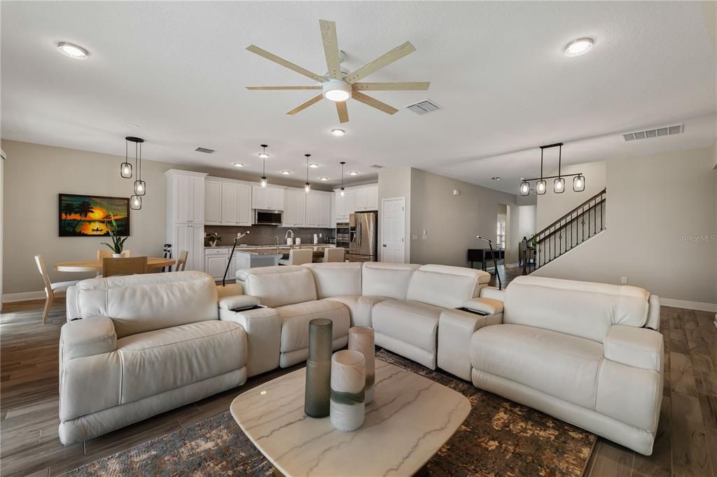 For Sale: $630,000 (5 beds, 4 baths, 3157 Square Feet)