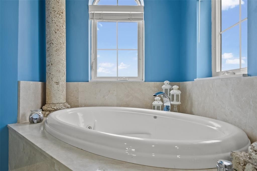 待售: $2,875,000 (4 贝兹, 4 浴室, 4816 平方英尺)