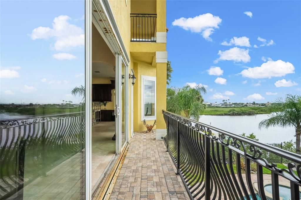 待售: $2,875,000 (4 贝兹, 4 浴室, 4816 平方英尺)