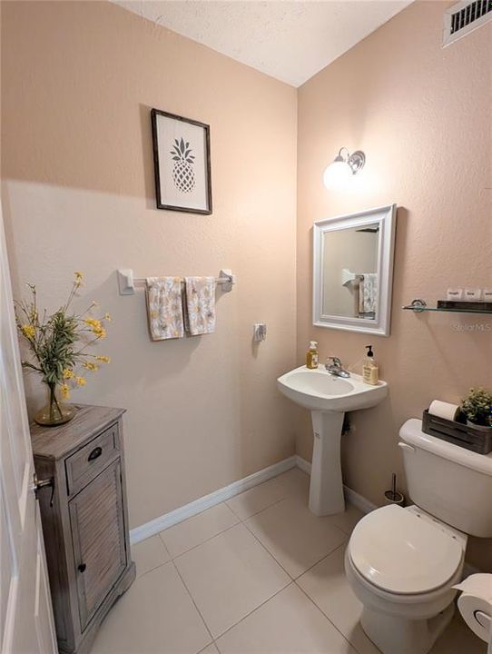 待售: $209,900 (3 贝兹, 2 浴室, 1802 平方英尺)