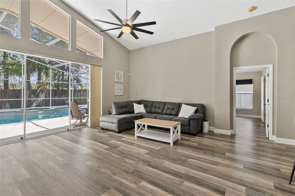 Active With Contract: $529,900 (4 beds, 3 baths, 2546 Square Feet)