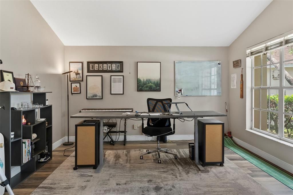 Active With Contract: $529,900 (4 beds, 3 baths, 2546 Square Feet)