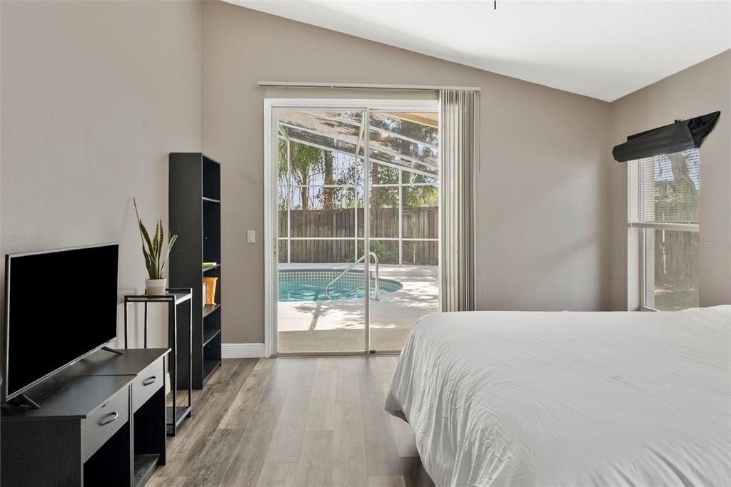 Active With Contract: $529,900 (4 beds, 3 baths, 2546 Square Feet)