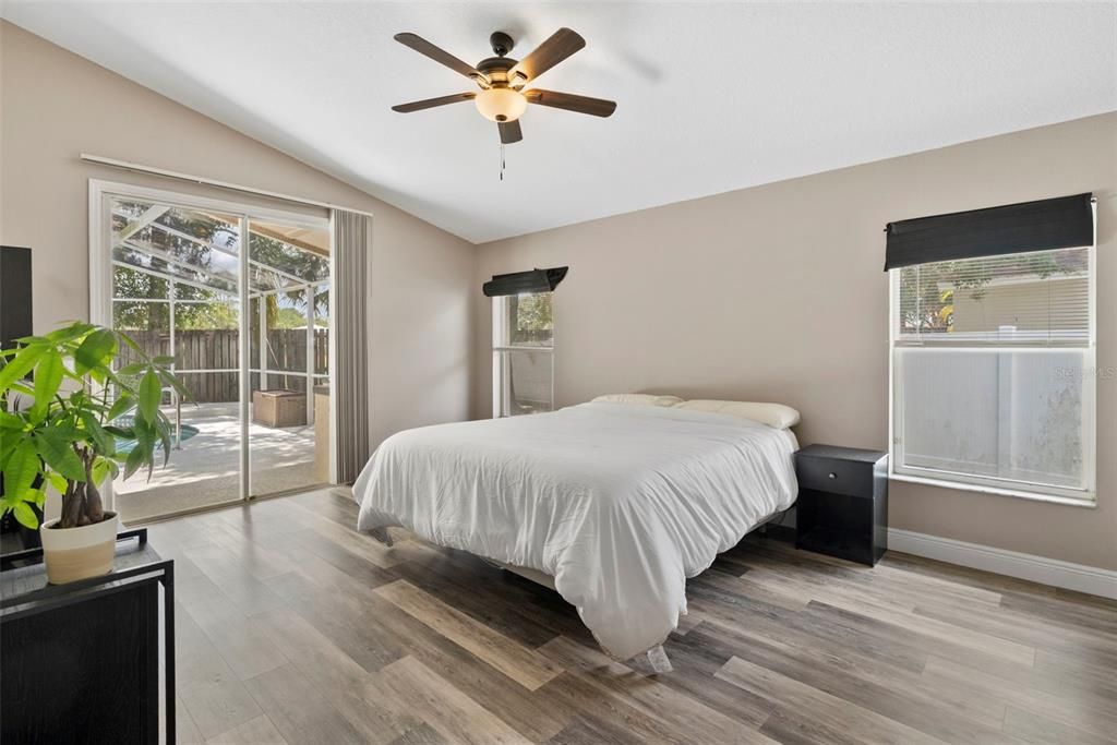 Active With Contract: $529,900 (4 beds, 3 baths, 2546 Square Feet)