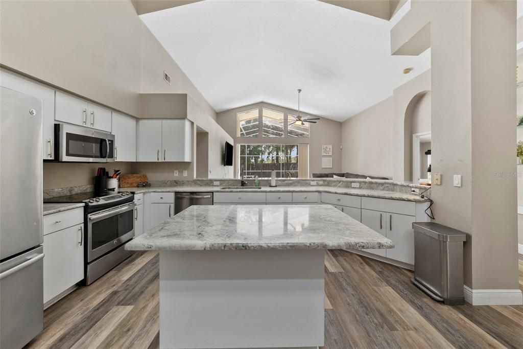 Active With Contract: $529,900 (4 beds, 3 baths, 2546 Square Feet)