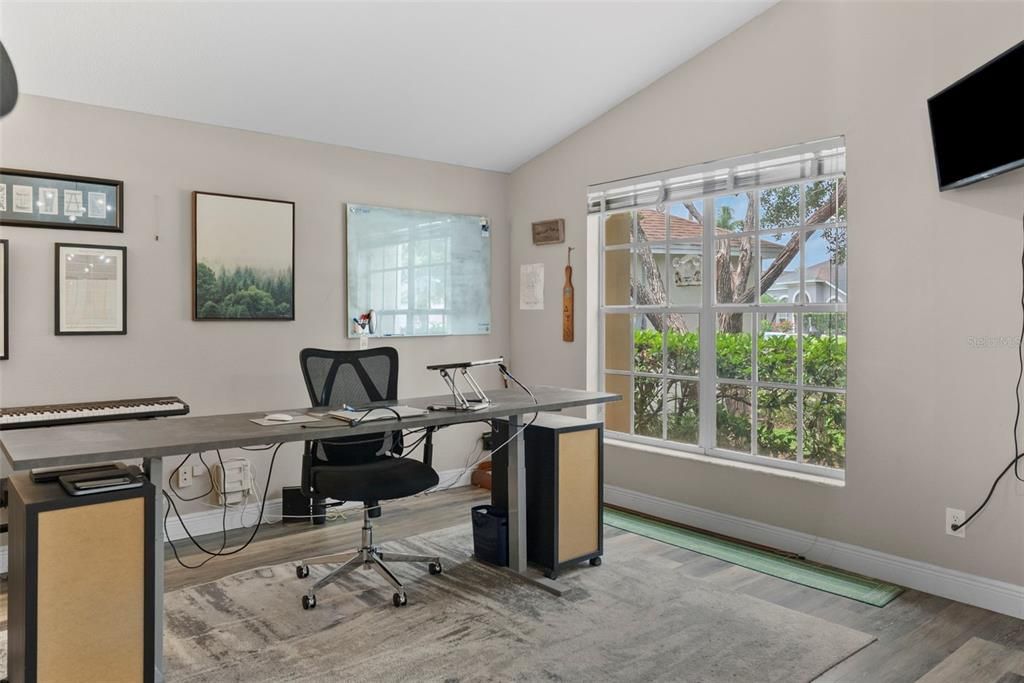 Active With Contract: $529,900 (4 beds, 3 baths, 2546 Square Feet)