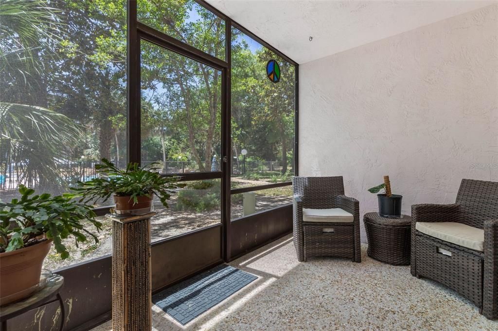 En Venta: $155,000 (2 camas, 2 baños, 932 Pies cuadrados)