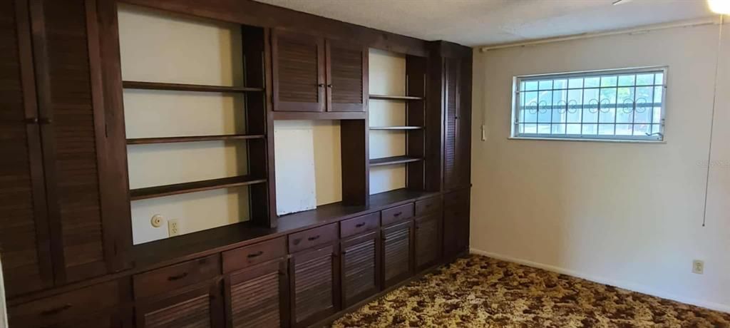 待售: $1,600,000 (7 贝兹, 4 浴室, 4390 平方英尺)