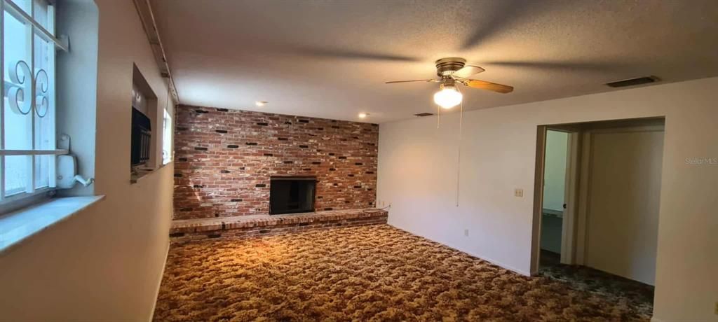 待售: $1,600,000 (7 贝兹, 4 浴室, 4390 平方英尺)