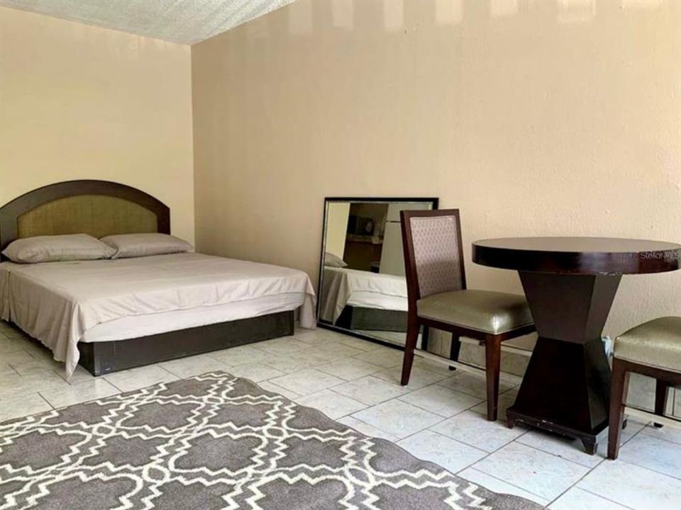 待售: $60,000 (1 贝兹, 1 浴室, 276 平方英尺)