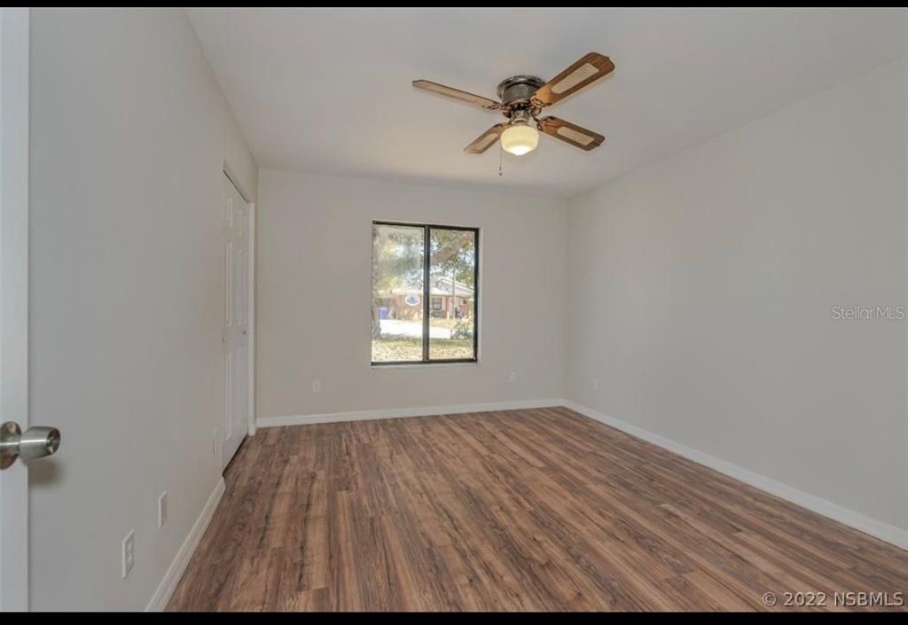 For Sale: $320,000 (3 beds, 2 baths, 1638 Square Feet)