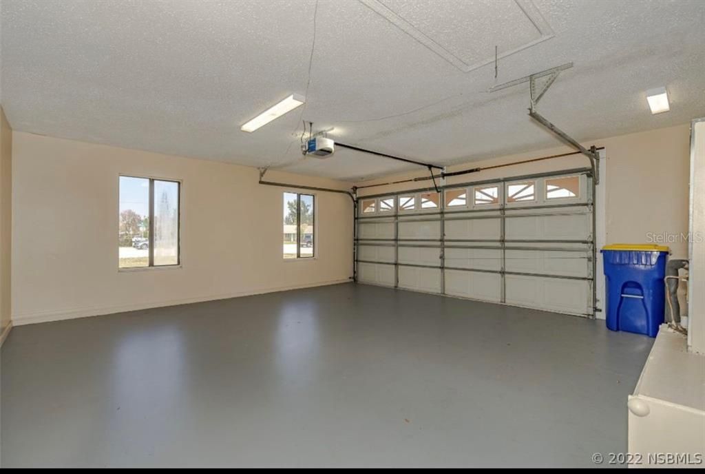 For Sale: $320,000 (3 beds, 2 baths, 1638 Square Feet)