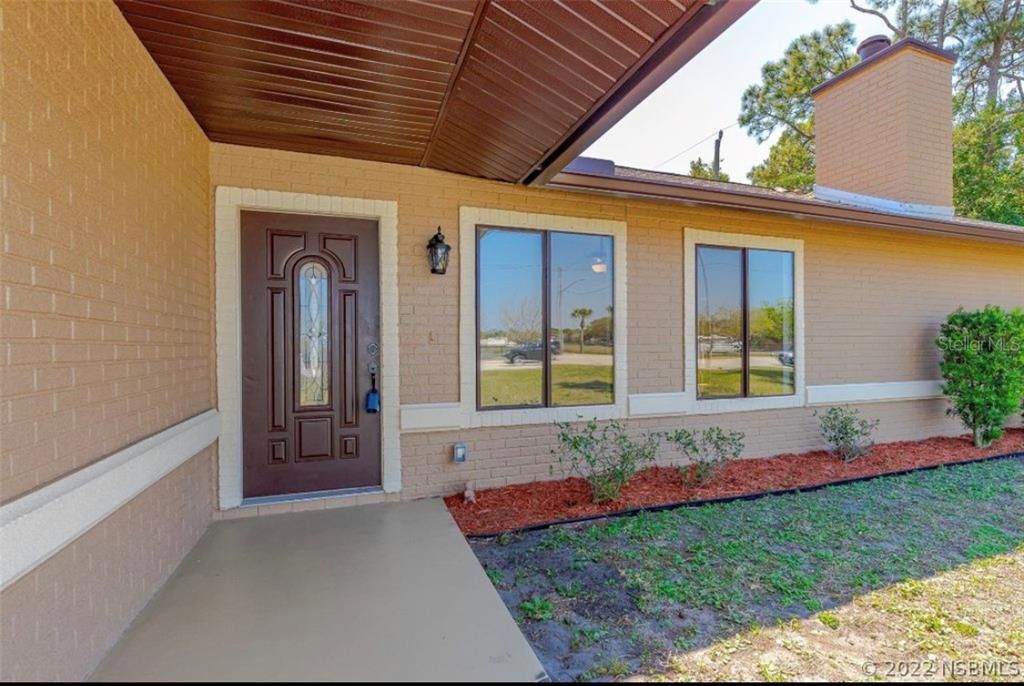 For Sale: $320,000 (3 beds, 2 baths, 1638 Square Feet)