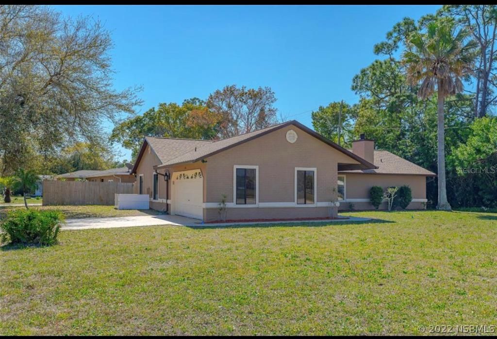 For Sale: $320,000 (3 beds, 2 baths, 1638 Square Feet)