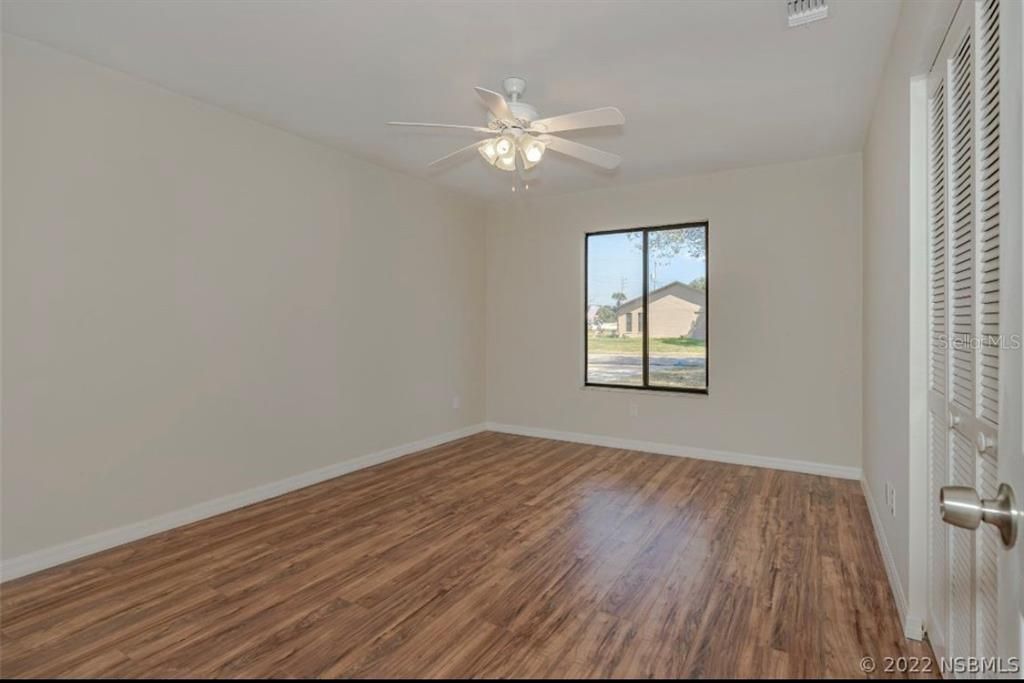 For Sale: $320,000 (3 beds, 2 baths, 1638 Square Feet)