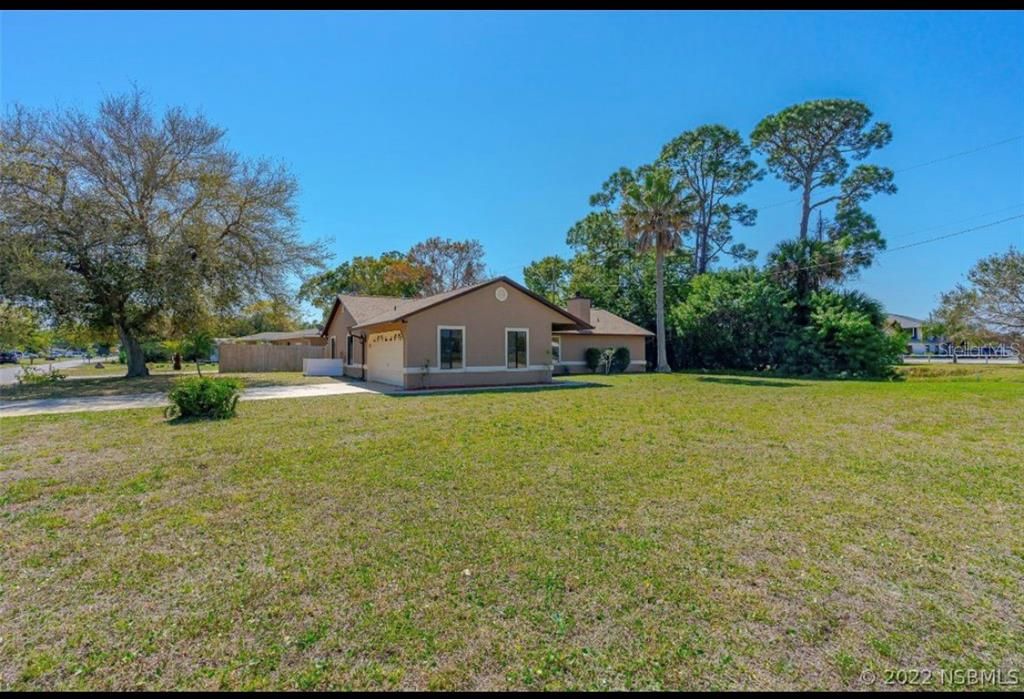 For Sale: $320,000 (3 beds, 2 baths, 1638 Square Feet)