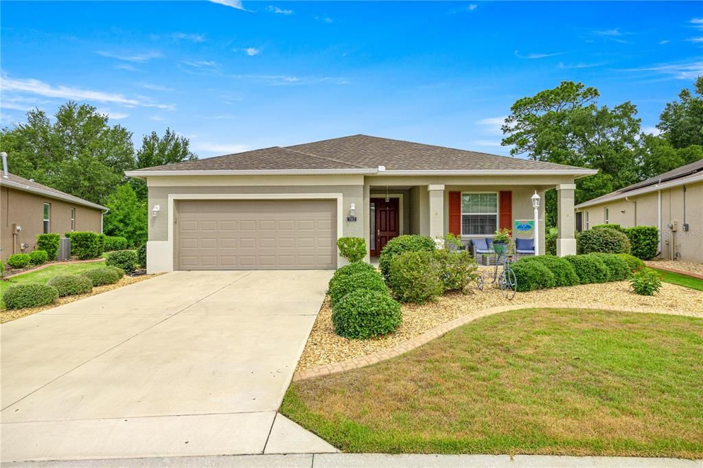 Recently Sold: $339,900 (3 beds, 2 baths, 1953 Square Feet)