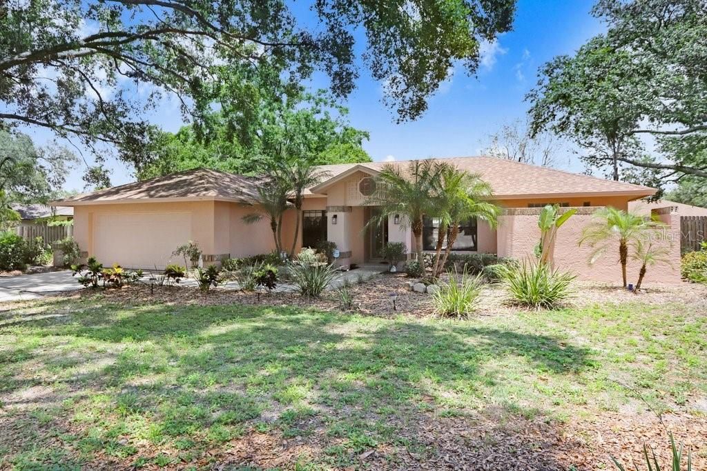 合同活跃: $445,000 (4 贝兹, 2 浴室, 1924 平方英尺)