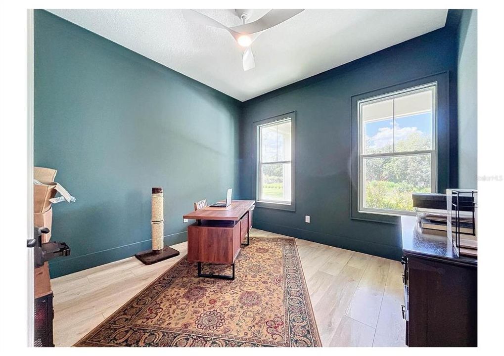 En Venta: $1,590,000 (6 camas, 4 baños, 4100 Pies cuadrados)