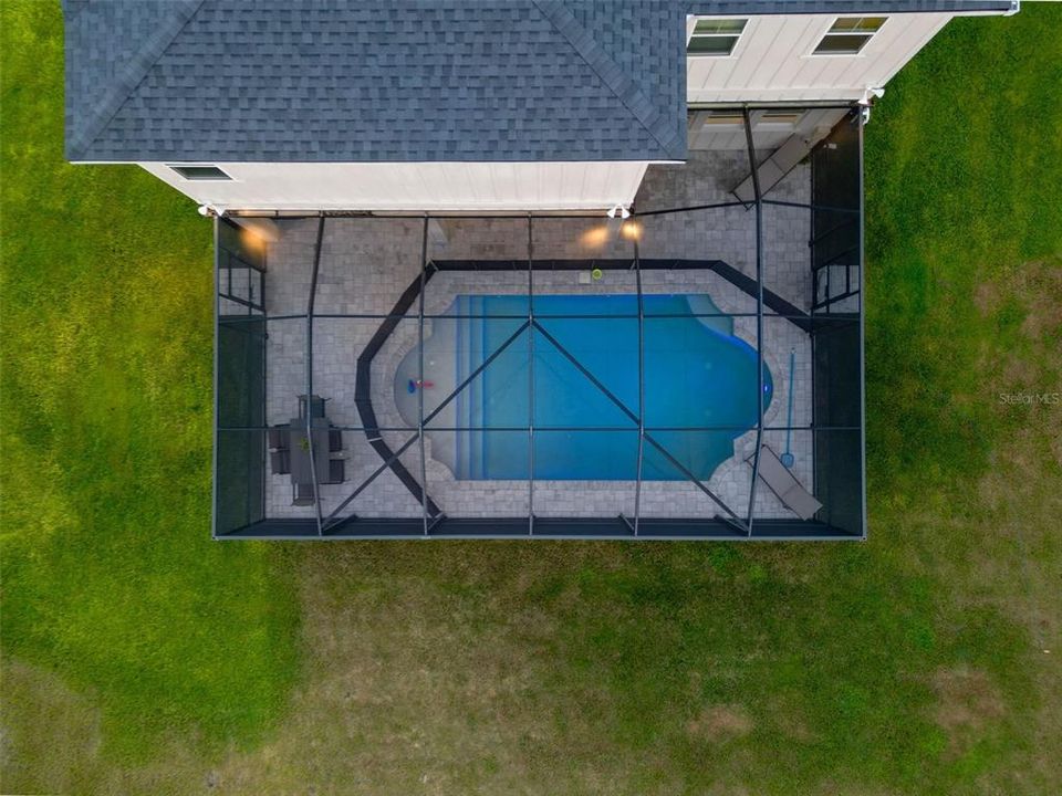 En Venta: $1,590,000 (6 camas, 4 baños, 4100 Pies cuadrados)