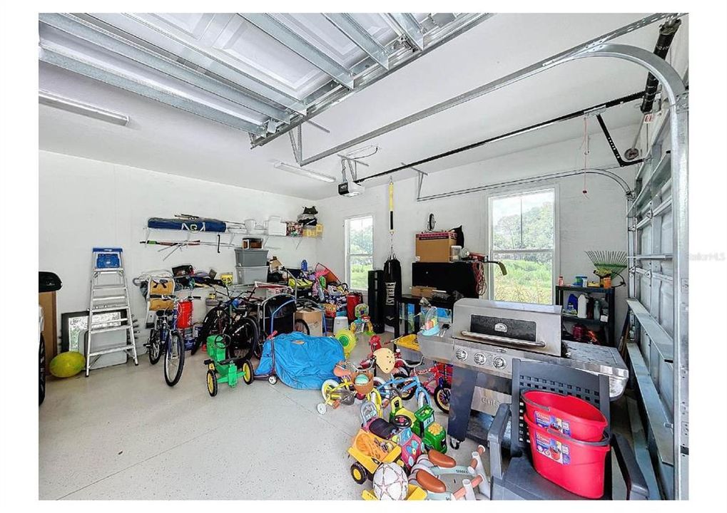 En Venta: $1,590,000 (6 camas, 4 baños, 4100 Pies cuadrados)