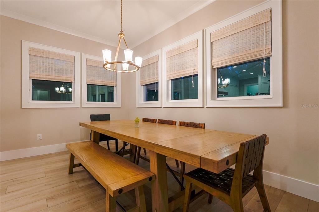 En Venta: $1,590,000 (6 camas, 4 baños, 4100 Pies cuadrados)