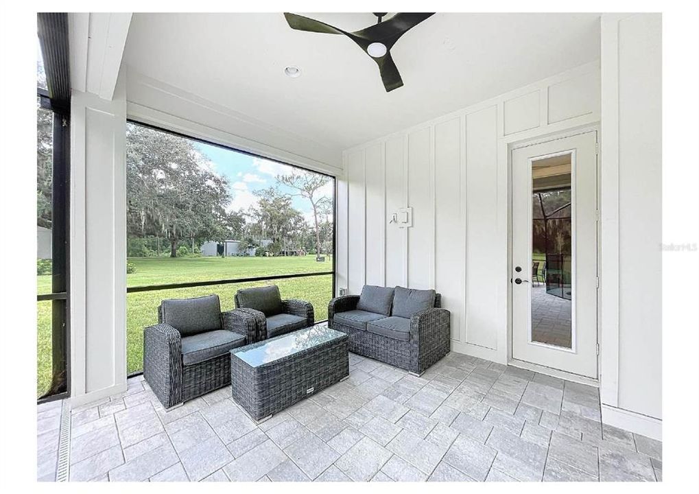 En Venta: $1,590,000 (6 camas, 4 baños, 4100 Pies cuadrados)