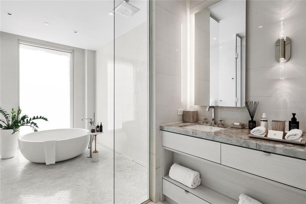 待售: $9,900,000 (4 贝兹, 4 浴室, 3920 平方英尺)