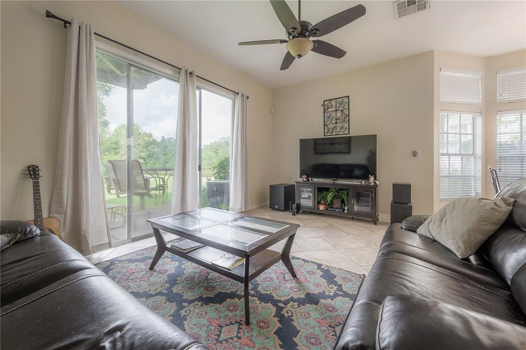 Active With Contract: $299,900 (2 beds, 2 baths, 1504 Square Feet)