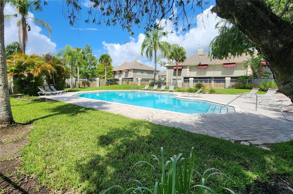 Active With Contract: $299,900 (2 beds, 2 baths, 1504 Square Feet)