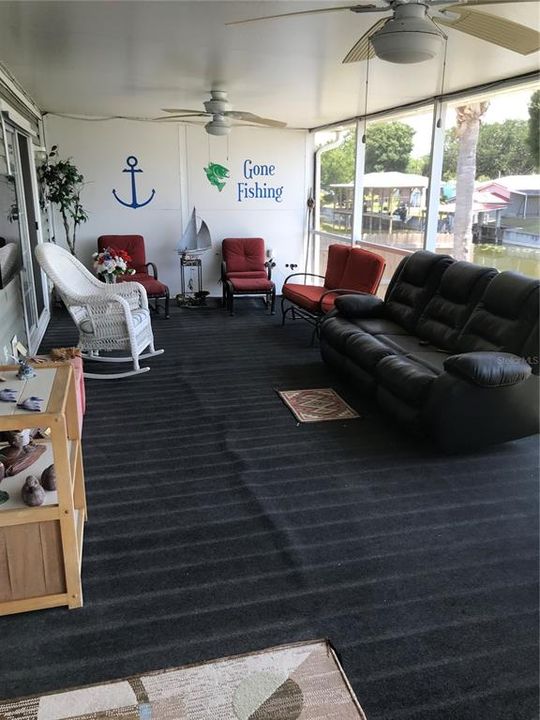 На продажу: $268,000 (3 спален, 2 ванн, 1296 Квадратных фут)