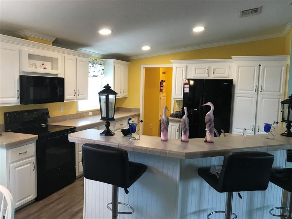 На продажу: $268,000 (3 спален, 2 ванн, 1296 Квадратных фут)