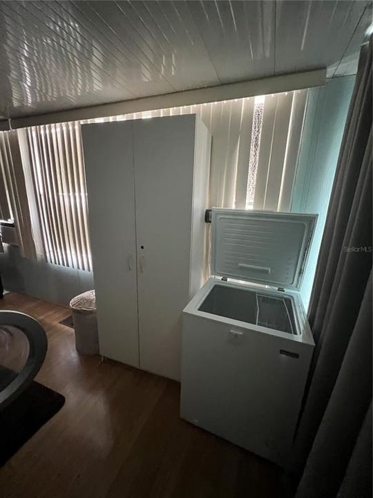 待售: $115,000 (1 贝兹, 1 浴室, 408 平方英尺)