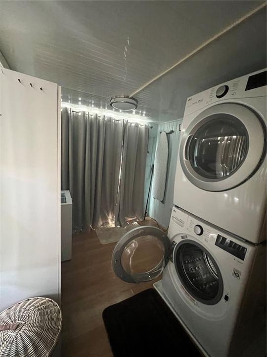 待售: $115,000 (1 贝兹, 1 浴室, 408 平方英尺)