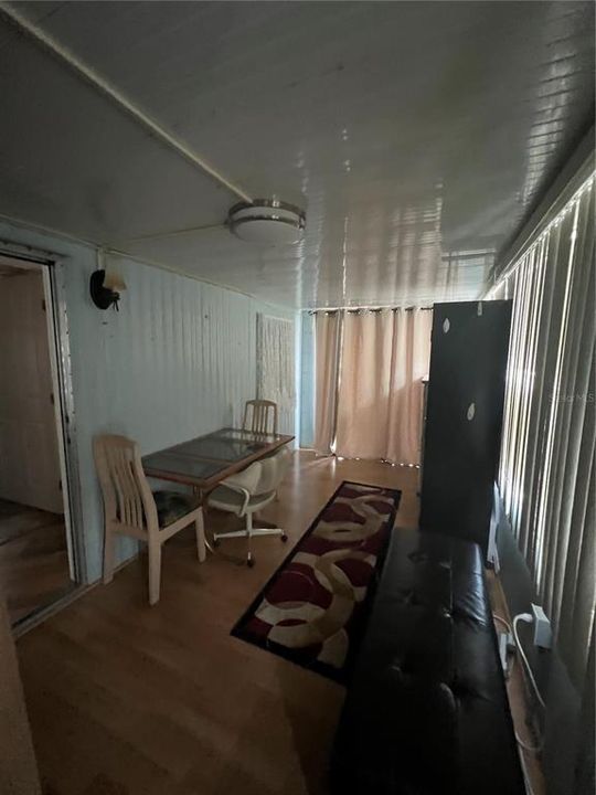 待售: $115,000 (1 贝兹, 1 浴室, 408 平方英尺)