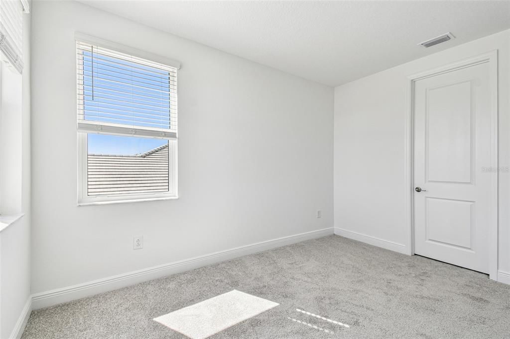 Activo con contrato: $899,999 (4 camas, 3 baños, 3539 Pies cuadrados)