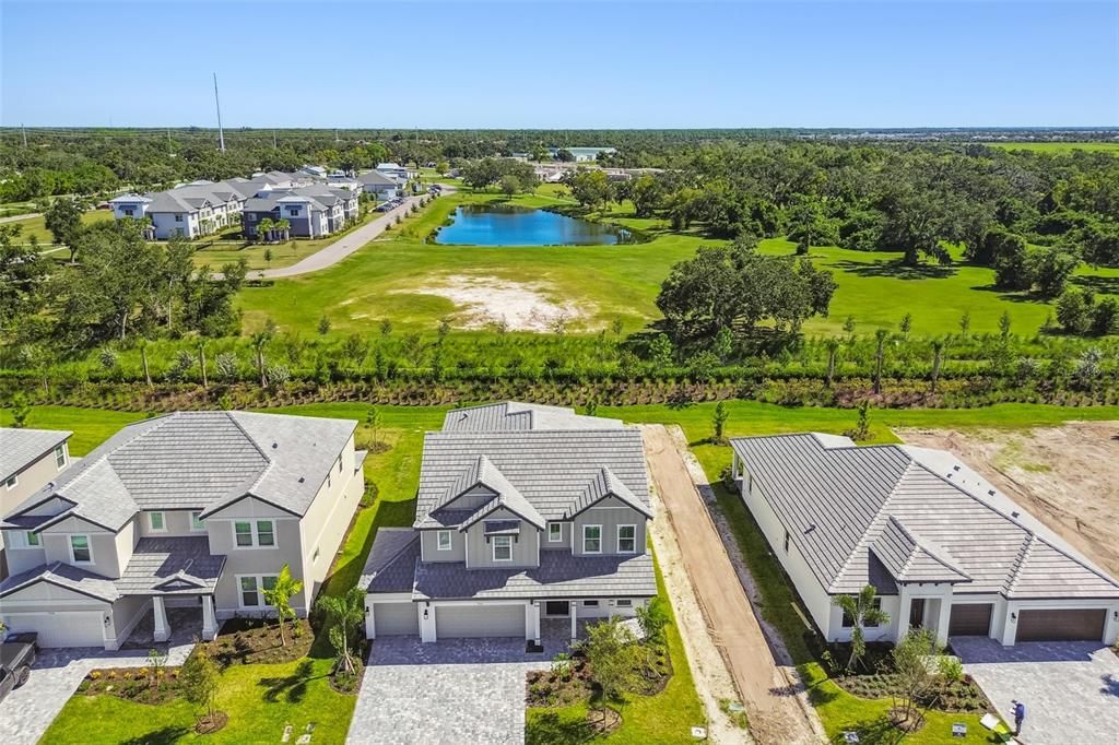 Activo con contrato: $899,999 (4 camas, 3 baños, 3539 Pies cuadrados)