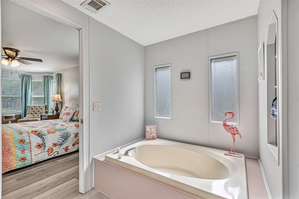 Activo con contrato: $139,000 (2 camas, 2 baños, 1312 Pies cuadrados)