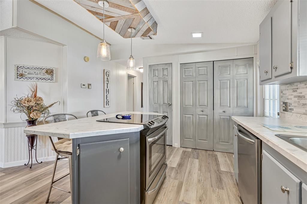 Activo con contrato: $139,000 (2 camas, 2 baños, 1312 Pies cuadrados)