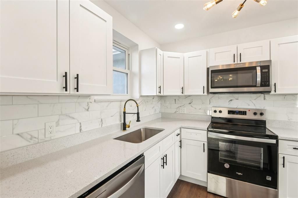 待售: $520,000 (3 贝兹, 1 浴室, 1147 平方英尺)