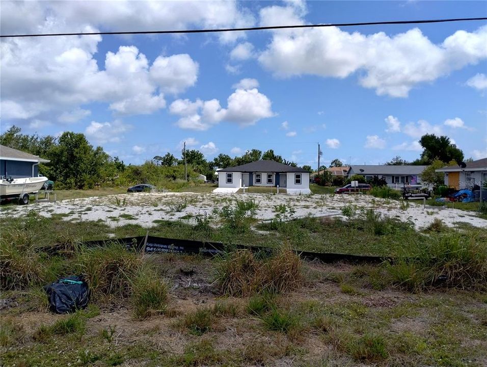 На продажу: $55,000 (0.23 acres)