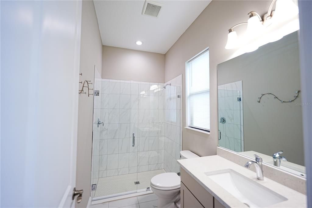 En Renta: $5,000 (3 camas, 3 baños, 3019 Pies cuadrados)