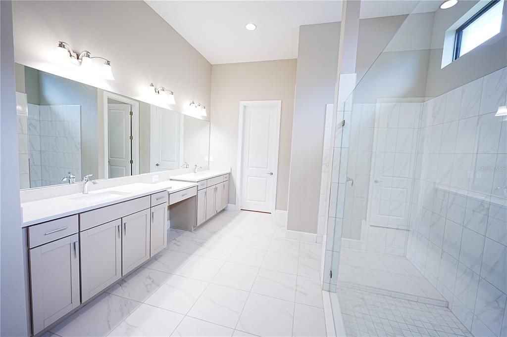 En Renta: $5,000 (3 camas, 3 baños, 3019 Pies cuadrados)