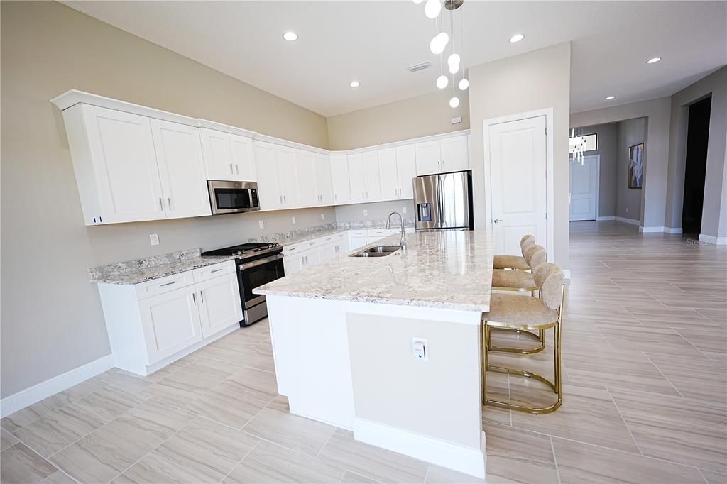 En Renta: $5,000 (3 camas, 3 baños, 3019 Pies cuadrados)