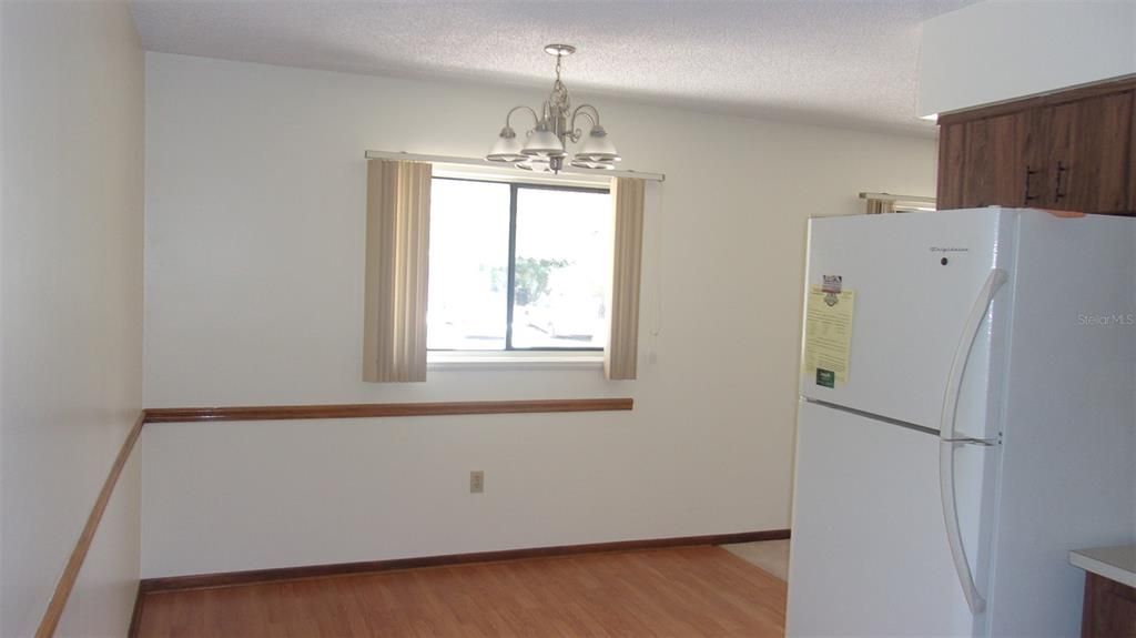 待售: $134,900 (2 贝兹, 2 浴室, 912 平方英尺)