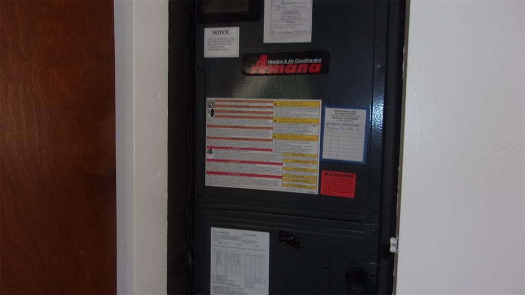 待售: $134,900 (2 贝兹, 2 浴室, 912 平方英尺)