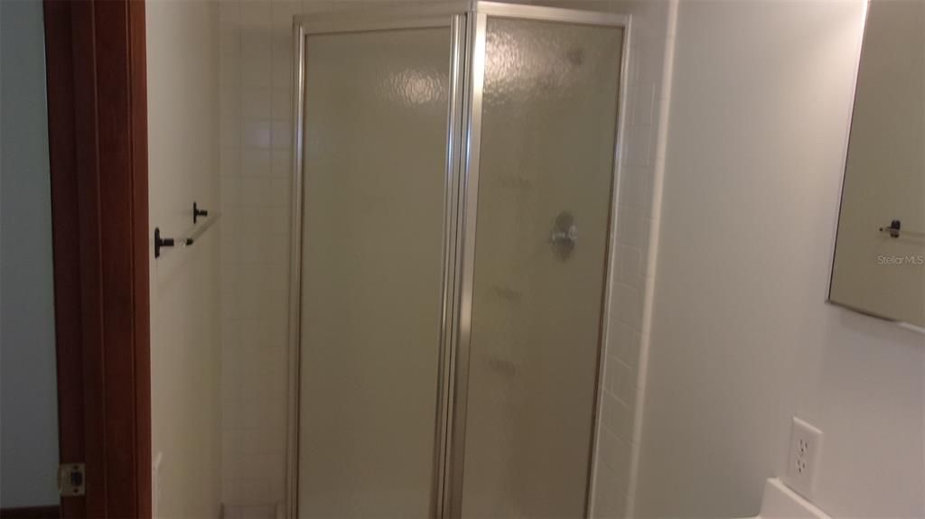 待售: $134,900 (2 贝兹, 2 浴室, 912 平方英尺)