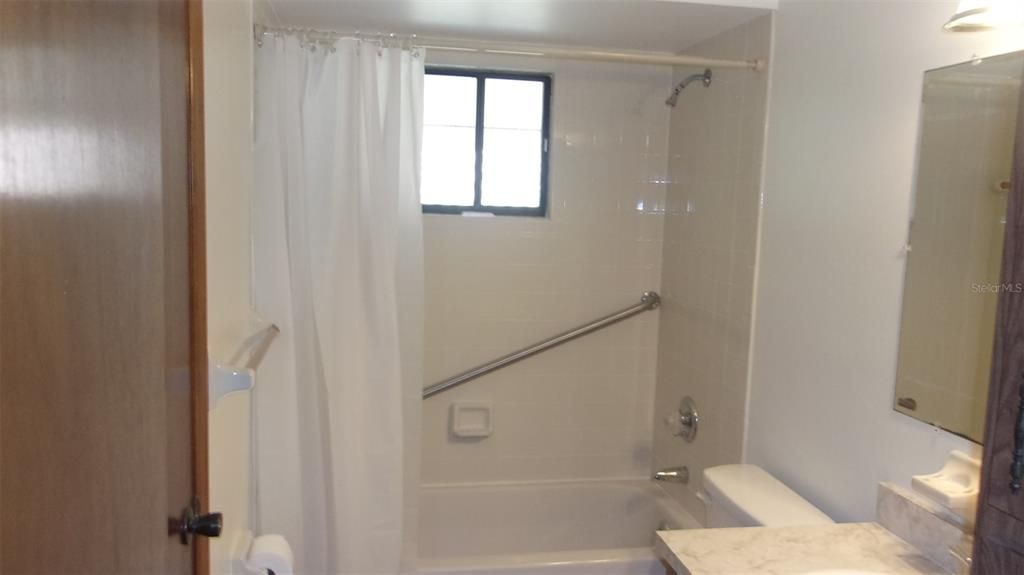 待售: $134,900 (2 贝兹, 2 浴室, 912 平方英尺)