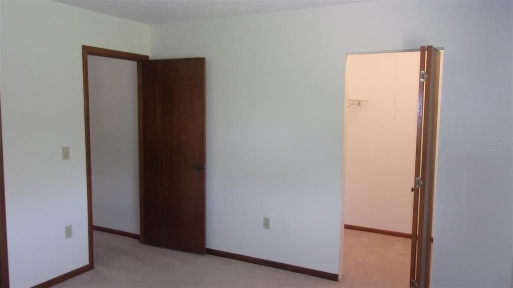 待售: $134,900 (2 贝兹, 2 浴室, 912 平方英尺)